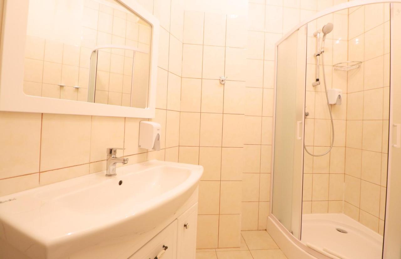 Gold Bugaz Black Sea Hotel Group เฮรีบอฟกา ภายนอก รูปภาพ