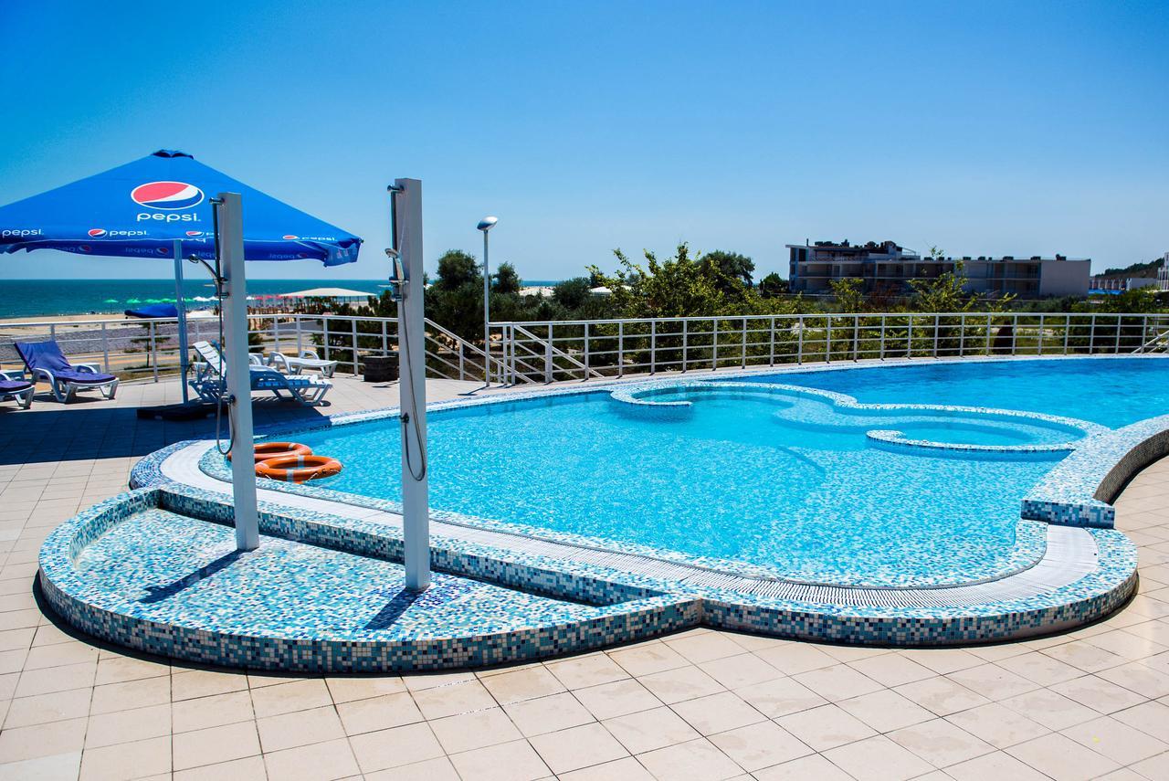 Gold Bugaz Black Sea Hotel Group เฮรีบอฟกา ภายนอก รูปภาพ